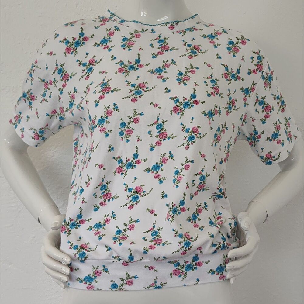 Vintage Cottagecore Crochet Collar Coquette Grandma Flowers Granny Shirt pink